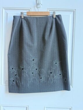 Ann Taylor Pinstripe Gray Pencil Skirt with Floral Embroidery, Office, Business